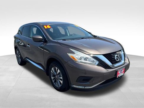 Used 2016 Nissan Murano S w/ Navigation Package AWD/4WD image 3