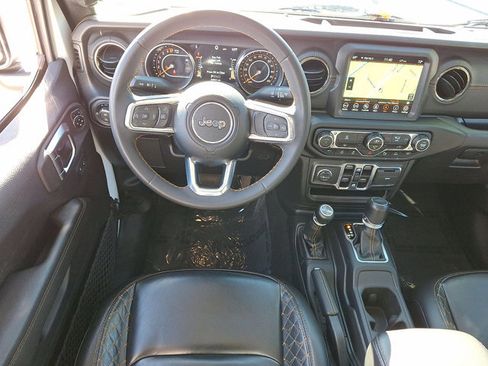 Used 2023 Jeep Gladiator Overland image 23