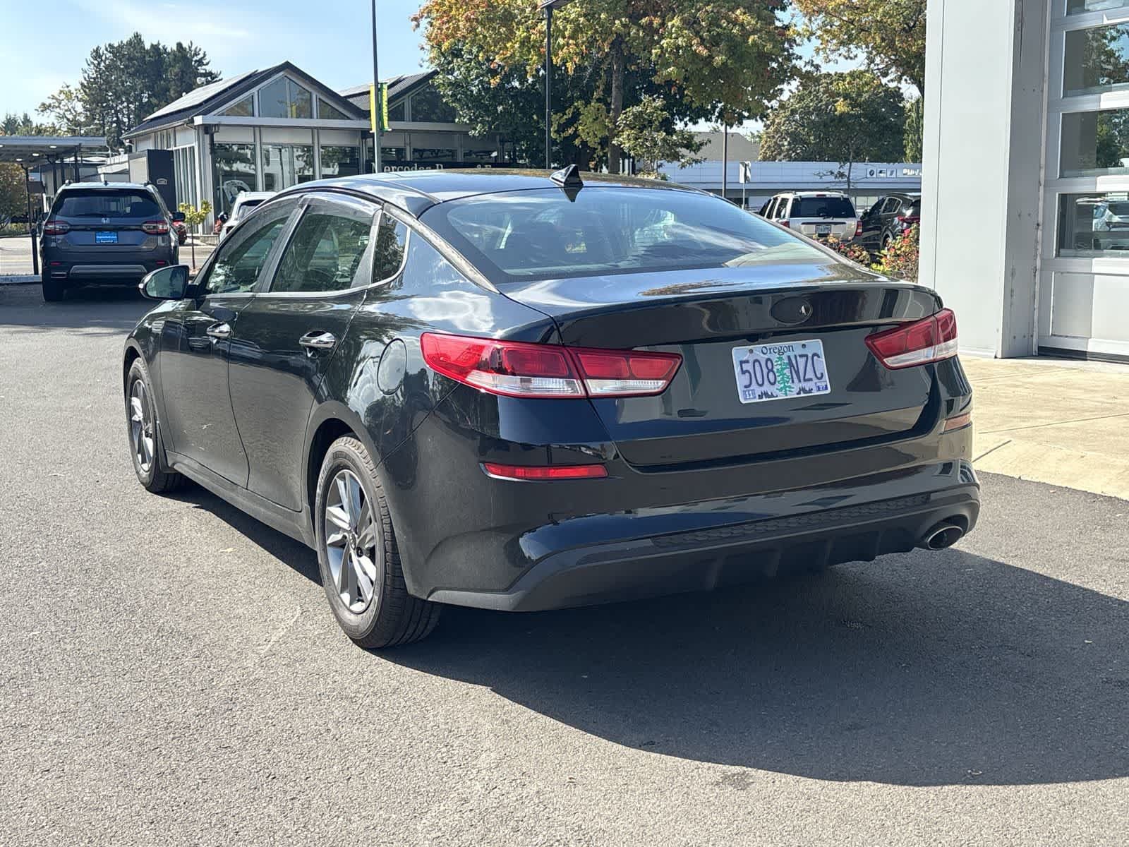 Used 2019 Kia Optima LX FWD image 3