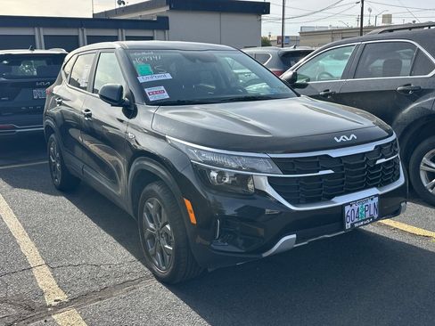 Certified 2024 Kia Seltos LX AWD/4WD image 2