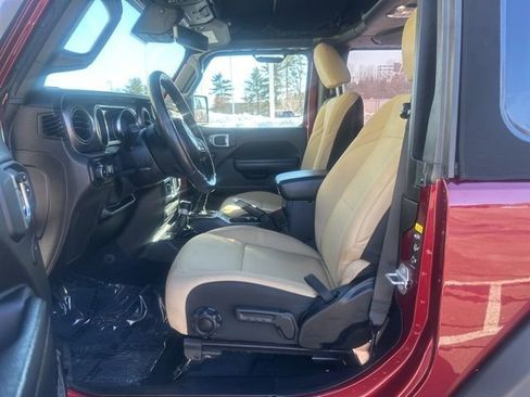 Used 2021 Jeep Wrangler Willys image 17