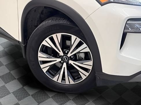 Used 2023 Nissan Rogue SV w/ SV Premium Package AWD/4WD image 28