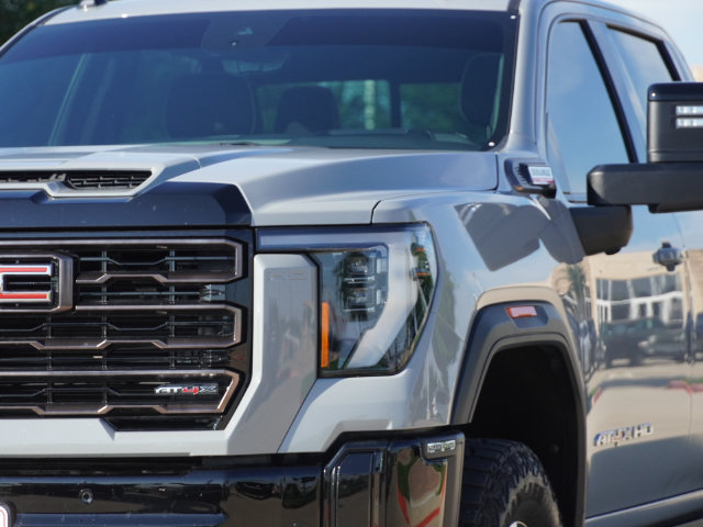 Used 2025 GMC Sierra 2500 AT4X AWD/4WD image 7