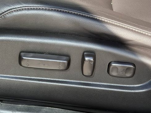Used 2019 Acura TLX FWD image 10