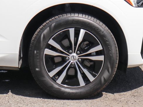 Used 2024 Volvo XC60 B5 Core image 43