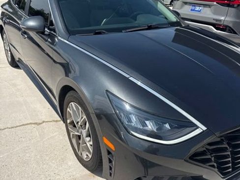 Used 2021 Hyundai Sonata SEL FWD image 1