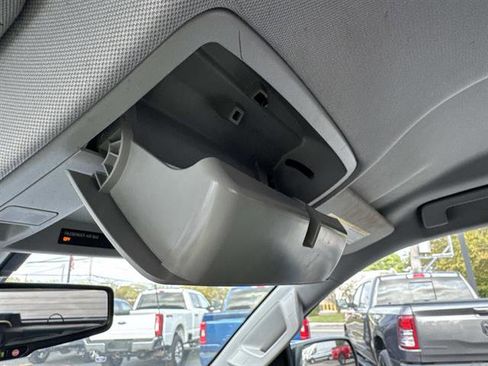 Used 2018 Chevrolet Silverado 1500 LT w/ Midnight Edition image 40