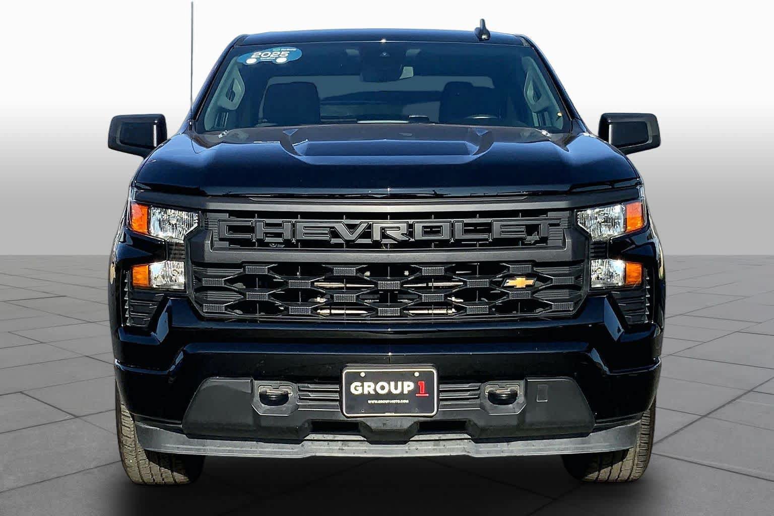 Used 2025 Chevrolet Silverado 1500 Custom RWD image 3