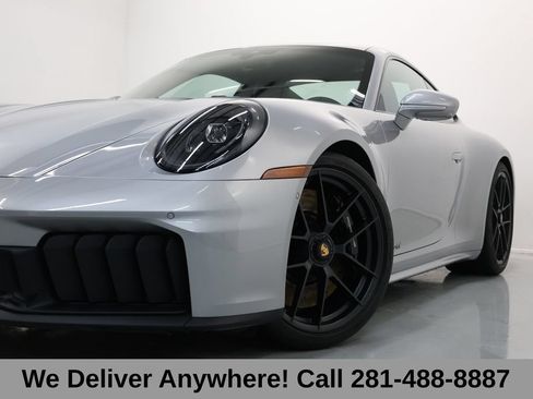 Used 2025 Porsche 911 Carrera GTS RWD image 3