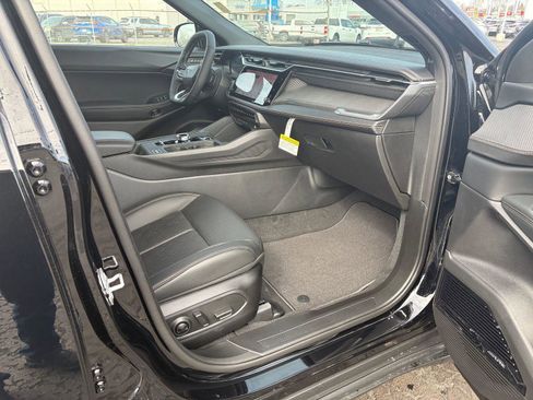 New 2026 Jeep Cherokee Overland w/ Advanced Pro Tech Group image 10