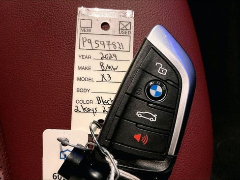Used 2023 BMW X3 xDrive30i w/ Premium Package AWD/4WD image 14
