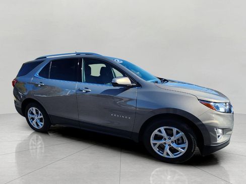 Used 2019 Chevrolet Equinox LT image 3