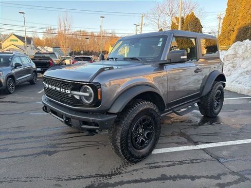 Used 2023 Ford Bronco Wildtrak image 3