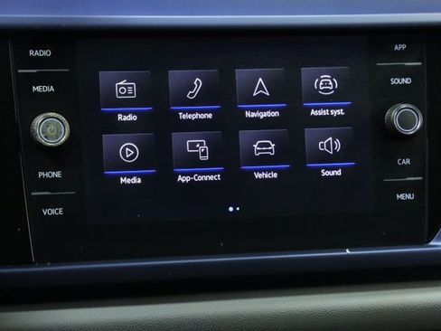 Used 2022 Volkswagen Taos SE image 17