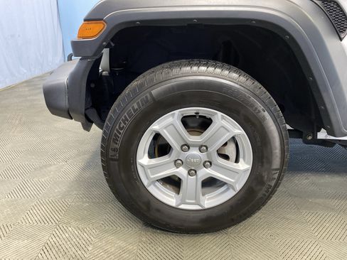 Certified 2020 Jeep Wrangler Sport image 40