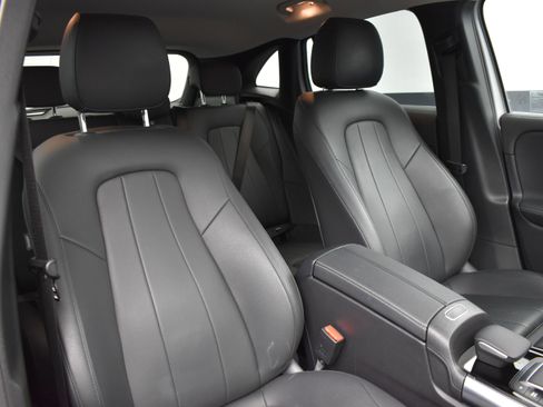 Used 2021 Mercedes-Benz GLA 250 4MATIC image 16