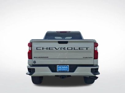 New 2026 Chevrolet Silverado 1500 Custom w/ Turbomax Blackout Package