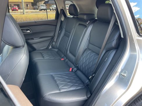 Used 2021 Nissan Rogue Platinum image 21