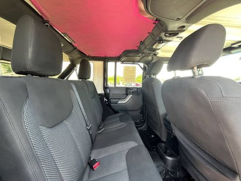 Used 2016 Jeep Wrangler Unlimited Sport AWD/4WD image 29