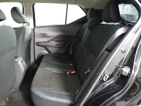 Used 2024 Nissan Kicks SV image 11