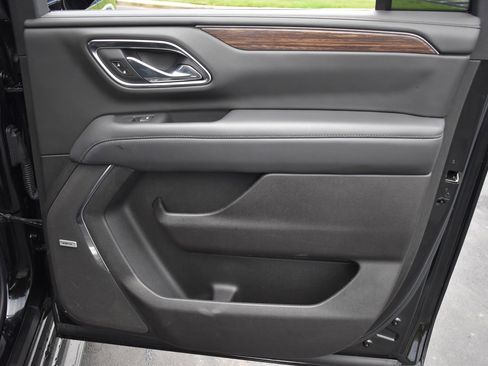 Used 2021 Chevrolet Suburban High Country image 42