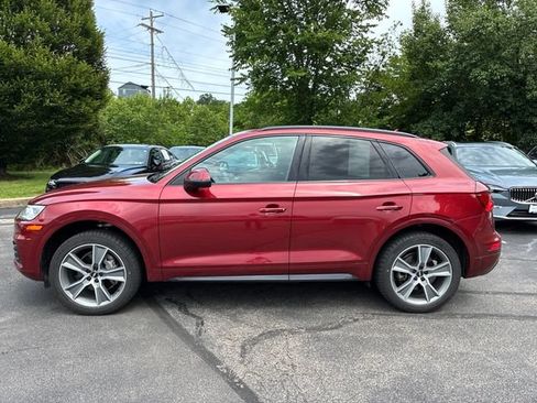 Used 2020 Audi Q5 2.0T Premium Plus w/ Premium Plus Package AWD/4WD image 2