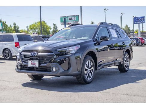 Certified 2025 Subaru Outback Premium AWD/4WD image 7
