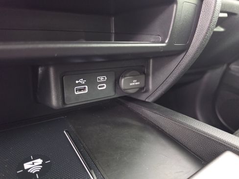 Used 2025 Honda Ridgeline Sport image 32