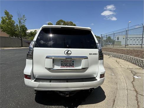 Used 2015 Lexus GX 460 Luxury AWD/4WD image 6