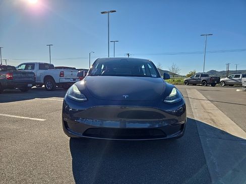 Used 2021 Tesla Model Y Long Range image 3