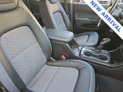 Used 2022 Chevrolet Colorado Z71 image 40