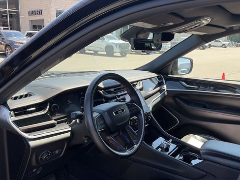 Used 2022 Jeep Grand Cherokee Trailhawk w/ ADV Protech Group II AWD/4WD image 5