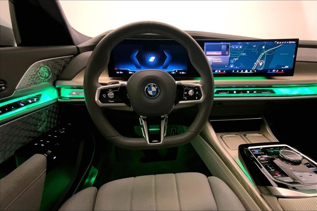 Certified 2023 BMW i7 xDrive60 AWD/4WD image 4