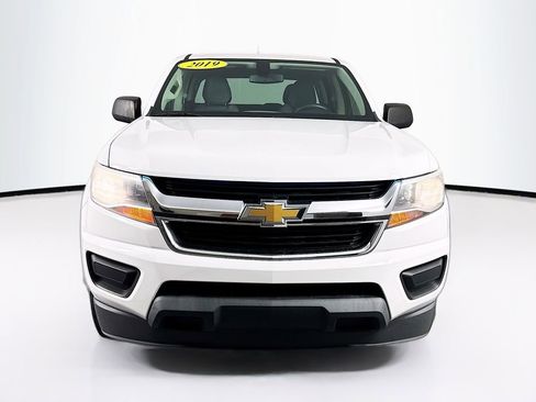 Used 2019 Chevrolet Colorado W/T image 2