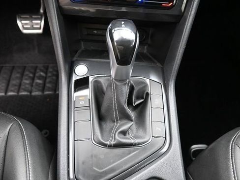 Used 2023 Volkswagen Tiguan SE R-Line FWD image 25