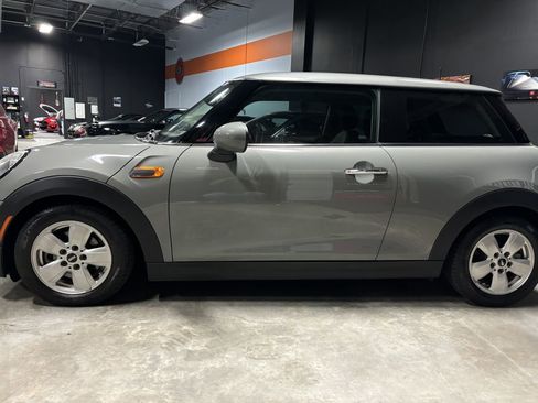Used 2019 MINI Cooper 2-Door Hardtop w/ Storage Package image 6