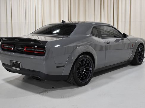 Used 2019 Dodge Challenger SRT Hellcat Redeye RWD image 5