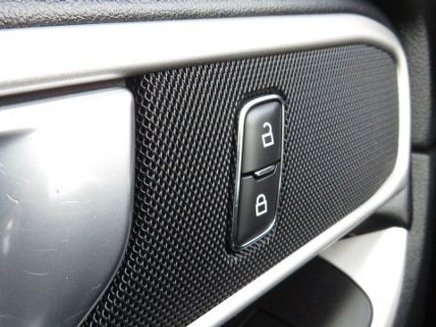 Certified 2021 Ford Explorer XLT image 26