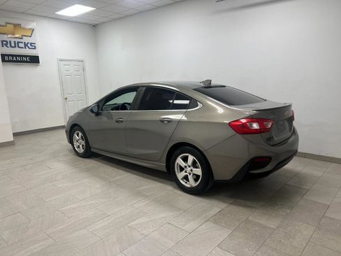 Used 2017 Chevrolet Cruze LT w/ RS Package image 11