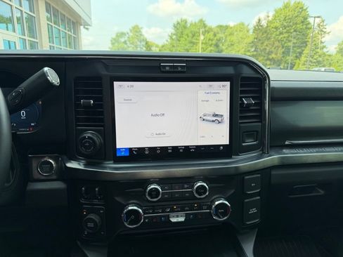 Used 2025 Ford F250 Lariat w/ Lariat Ultimate Package AWD/4WD image 13