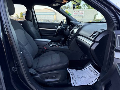 Used 2019 Ford Explorer XLT w/ Equipment Group 201A AWD/4WD image 11