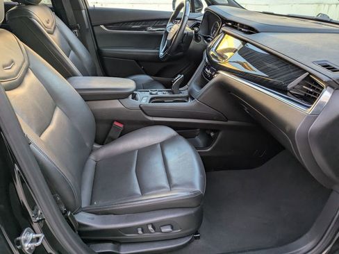 Used 2024 Cadillac XT6 Premium Luxury image 29