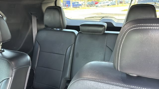 Used 2025 Buick Enclave Preferred FWD image 27