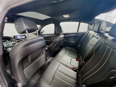 Used 2019 BMW 530i w/ Convenience Package image 22