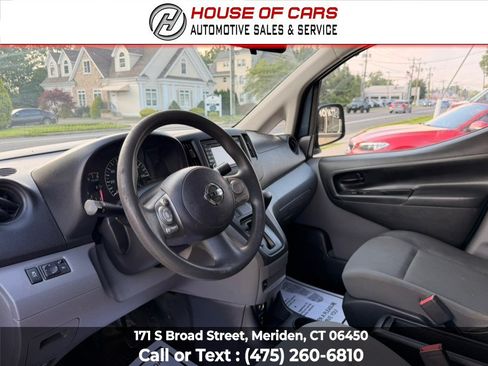 Used 2015 Nissan NV200 SV w/ Technology Package FWD image 23