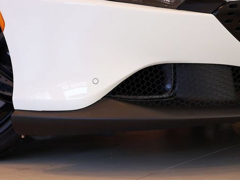 Used 2021 Ferrari Roma RWD image 11