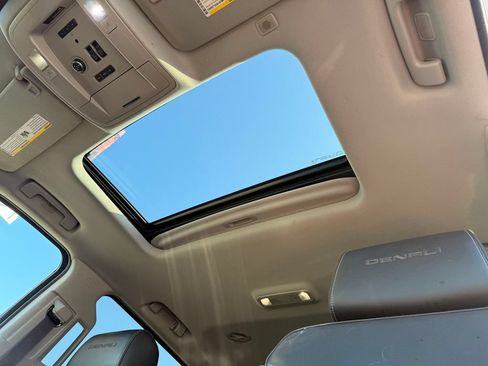 Used 2017 GMC Yukon Denali AWD/4WD image 55