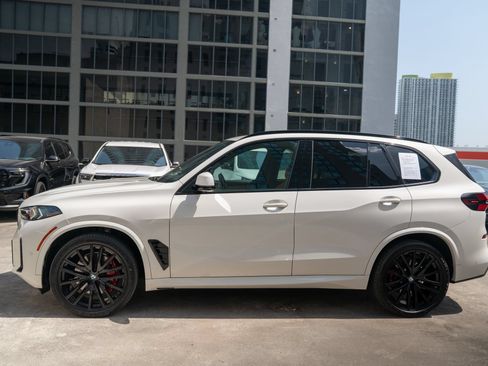 Used 2024 BMW X5 sDrive40i w/ M Sport Package RWD image 16