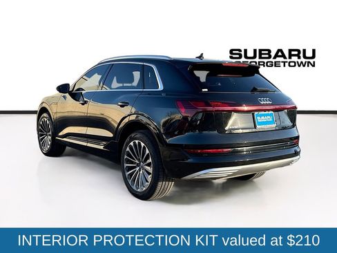 Used 2019 Audi e-tron Prestige w/ Prestige Package image 6