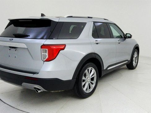 Used 2023 Ford Explorer Limited w/ Equipment Group 301A image 4